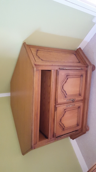 table de salon et meuble de télé en parfait état achetés : 600 et 800€ acheter vendre