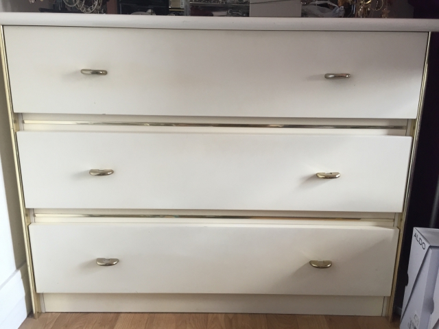 Commode laquée ivoire acheter vendre