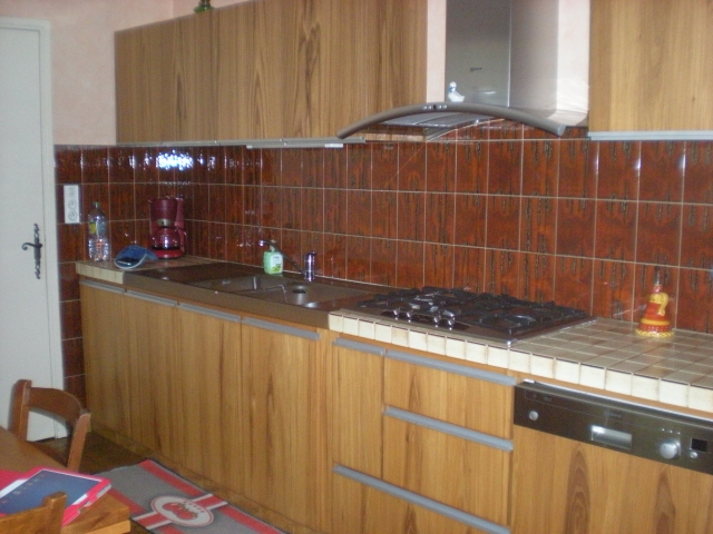 A 6 km de Figeac sur un joli parc de 3900 M maison 4 chambres avec double gararge acheter vendre