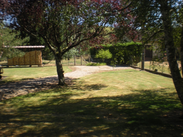 A 6 km de Figeac sur un joli parc de 3900 M maison 4 chambres avec double gararge acheter vendre